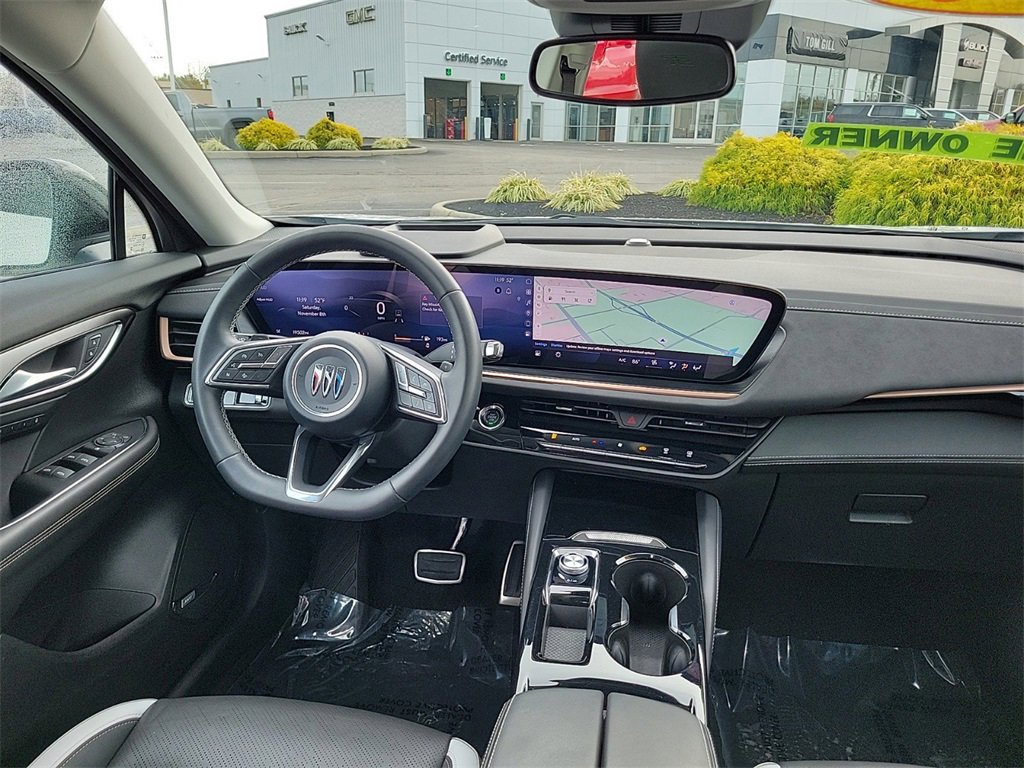 Used 2025 Buick Envision Sport Touring image 9