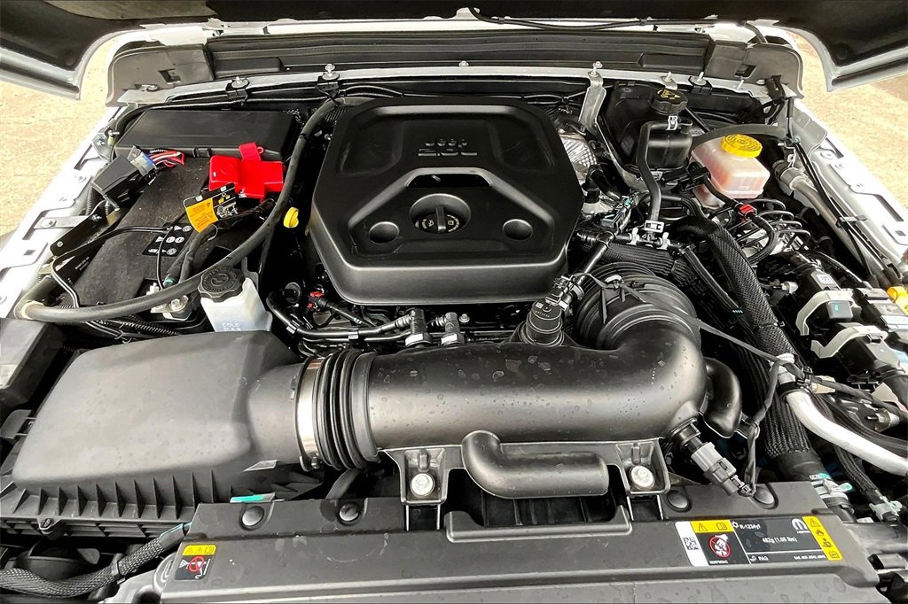 Used 2024 Jeep Wrangler Sport S image 30