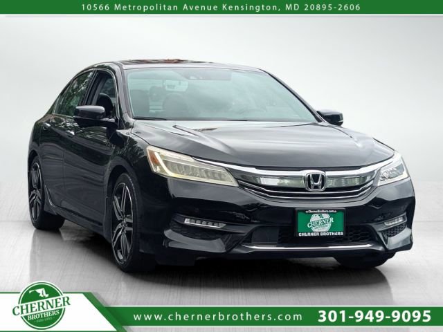 Used 2017 Honda Accord Touring image 1