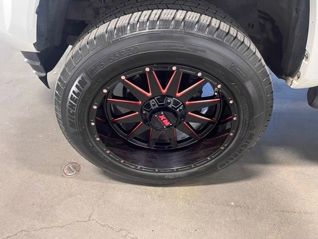 Used 2017 Toyota Tacoma SR5 image 29