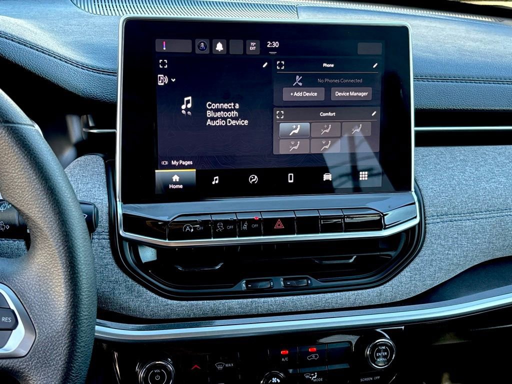 Used 2023 Jeep Compass Sport image 17