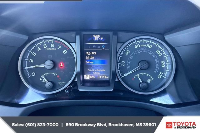 Used 2022 Toyota Tacoma TRD Off-Road image 14