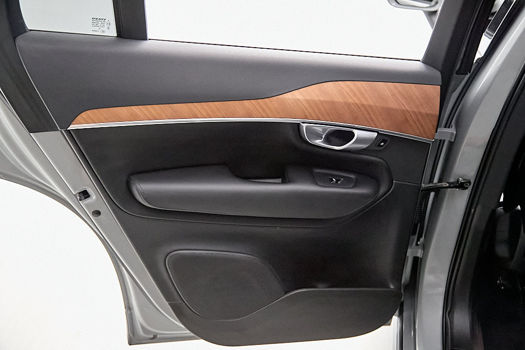 Certified 2024 Volvo XC90 B6 Plus w/ Protection Package Premier AWD/4WD image 20