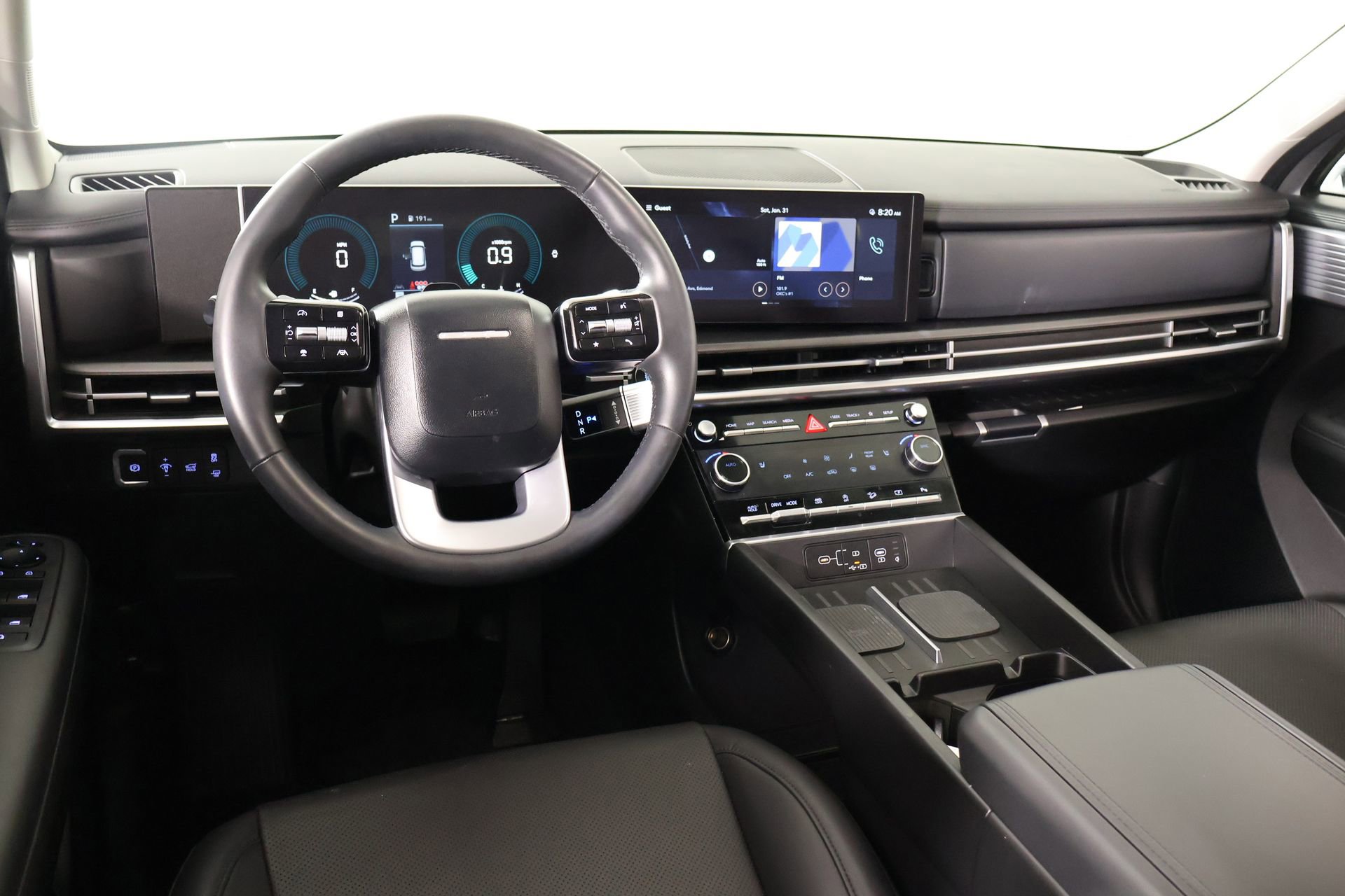 Used 2025 Hyundai Santa Fe XRT image 2