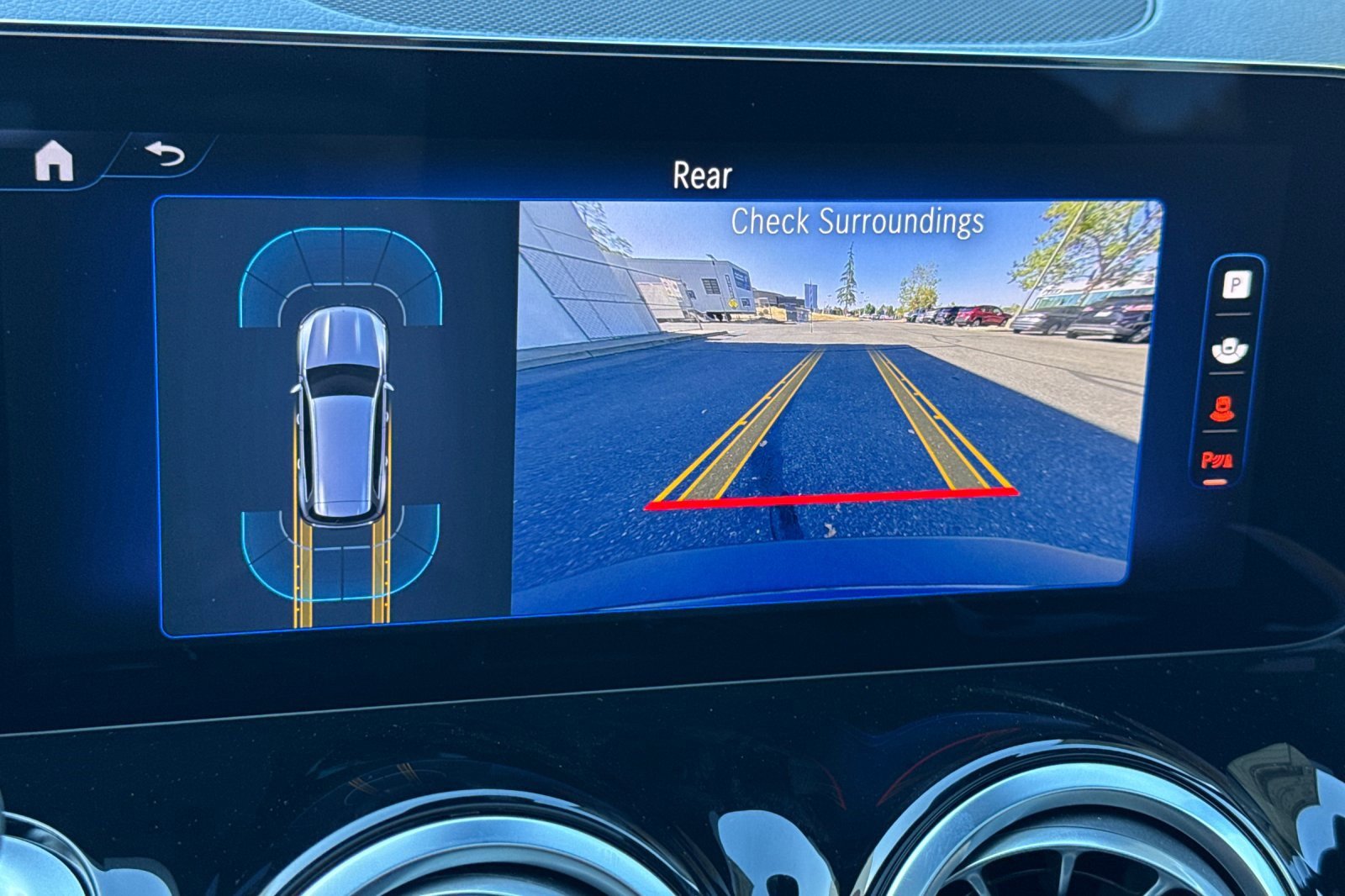 Used 2024 Mercedes-Benz EQB 300 4MATIC image 24