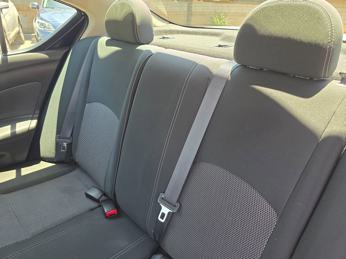 Used 2017 Nissan Versa FWD image 21