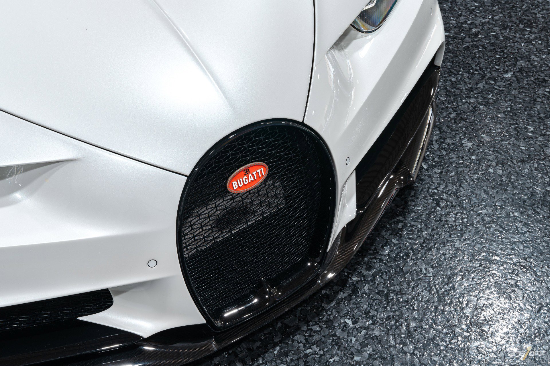 Used 2019 Bugatti Chiron video 3