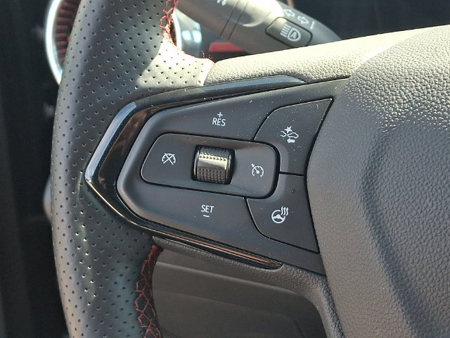 Used 2025 Chevrolet Trax RS w/ Driver Confidence Package FWD image 7