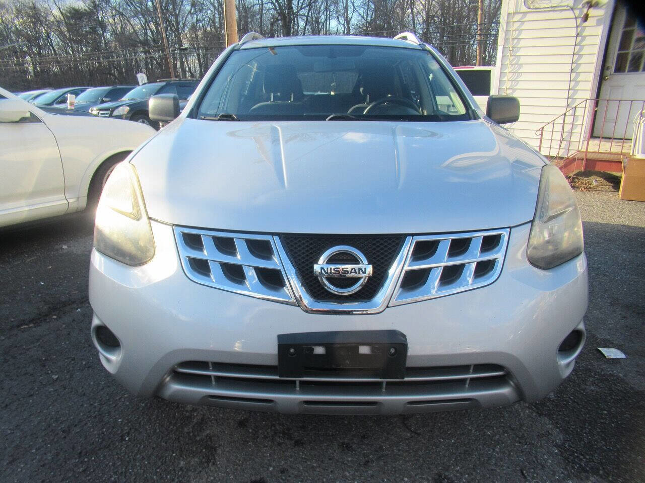 Used 2014 Nissan Rogue S w/ Convenience Package AWD/4WD image 2