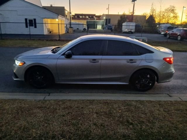 Used 2023 Honda Civic Sport image 6