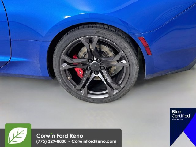 Used 2018 Chevrolet Camaro SS RWD image 32