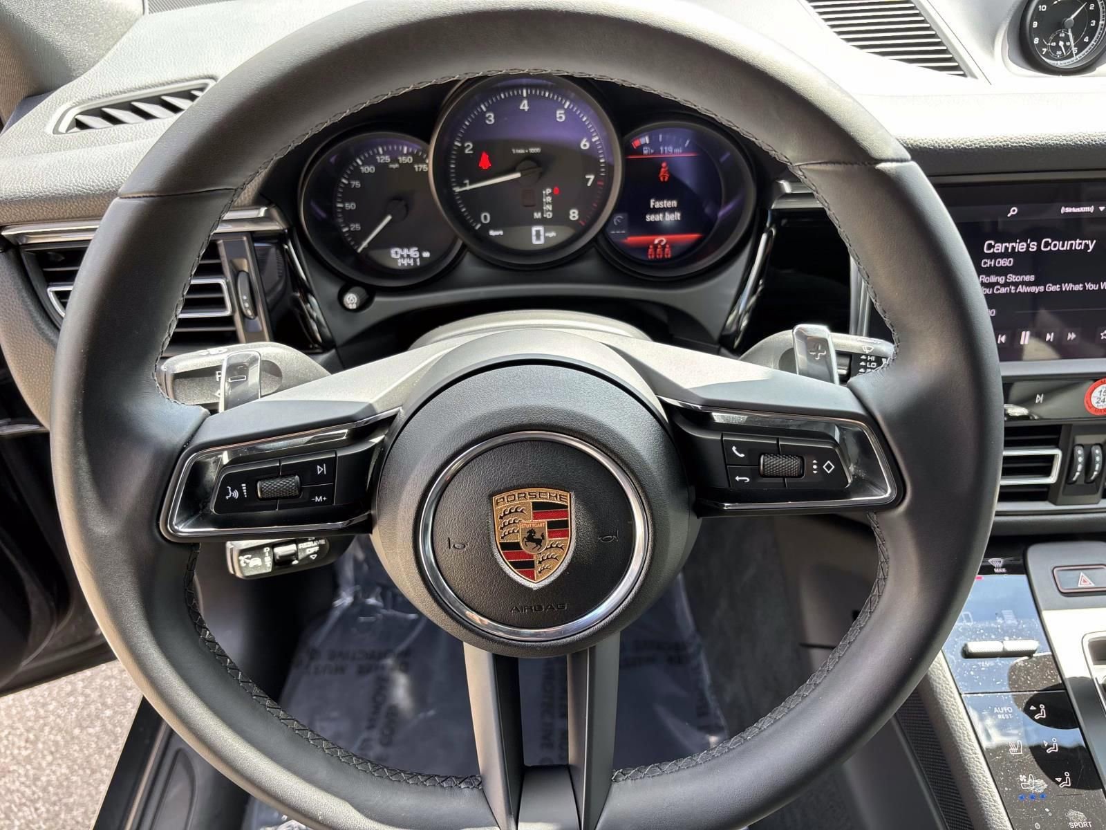 Used 2025 Porsche Macan image 26