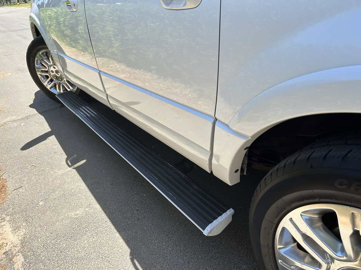 Used 2011 Ford Expedition EL Limited w/ 301A Rapid Spec Order Code image 15