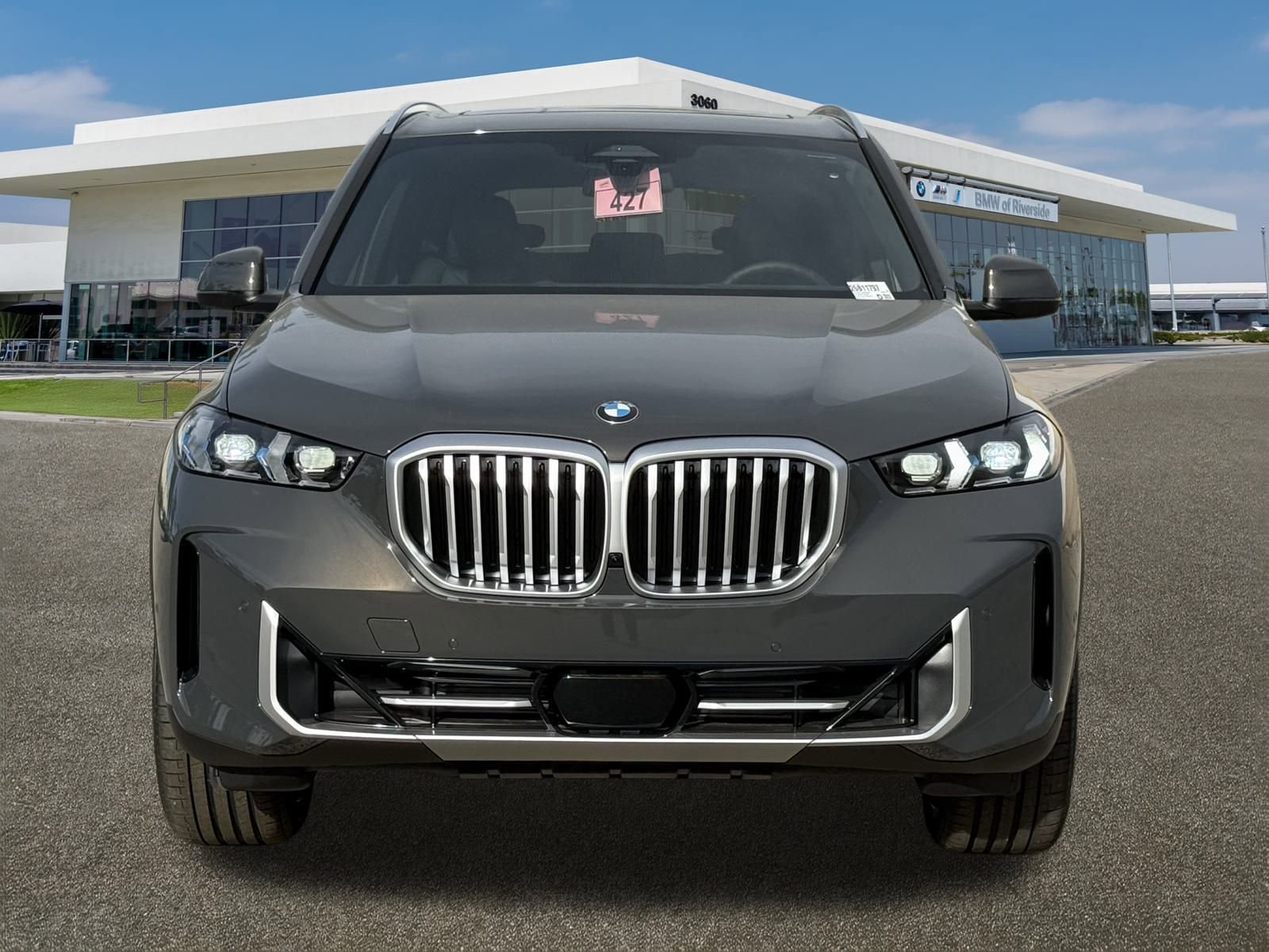New 2026 BMW X5 sDrive40i image 3