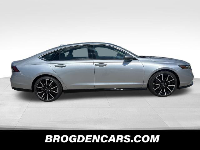 New 2025 Honda Accord Touring image 2