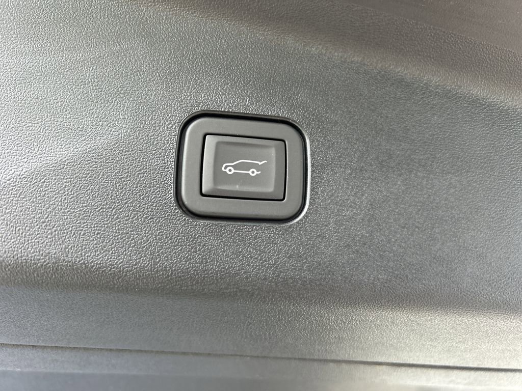 New 2026 Cadillac Vistiq Luxury image 11