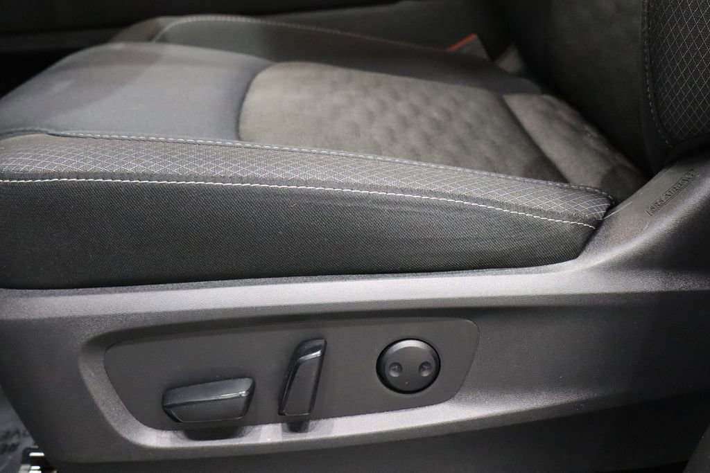 Used 2024 Nissan Pathfinder SV image 20