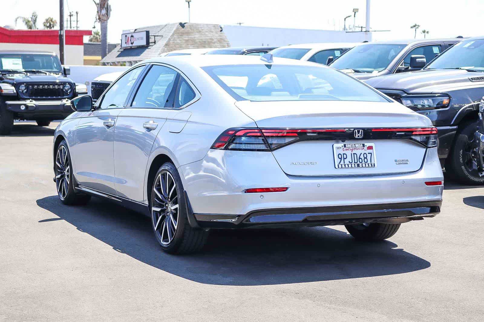 Used 2024 Honda Accord Touring image 6