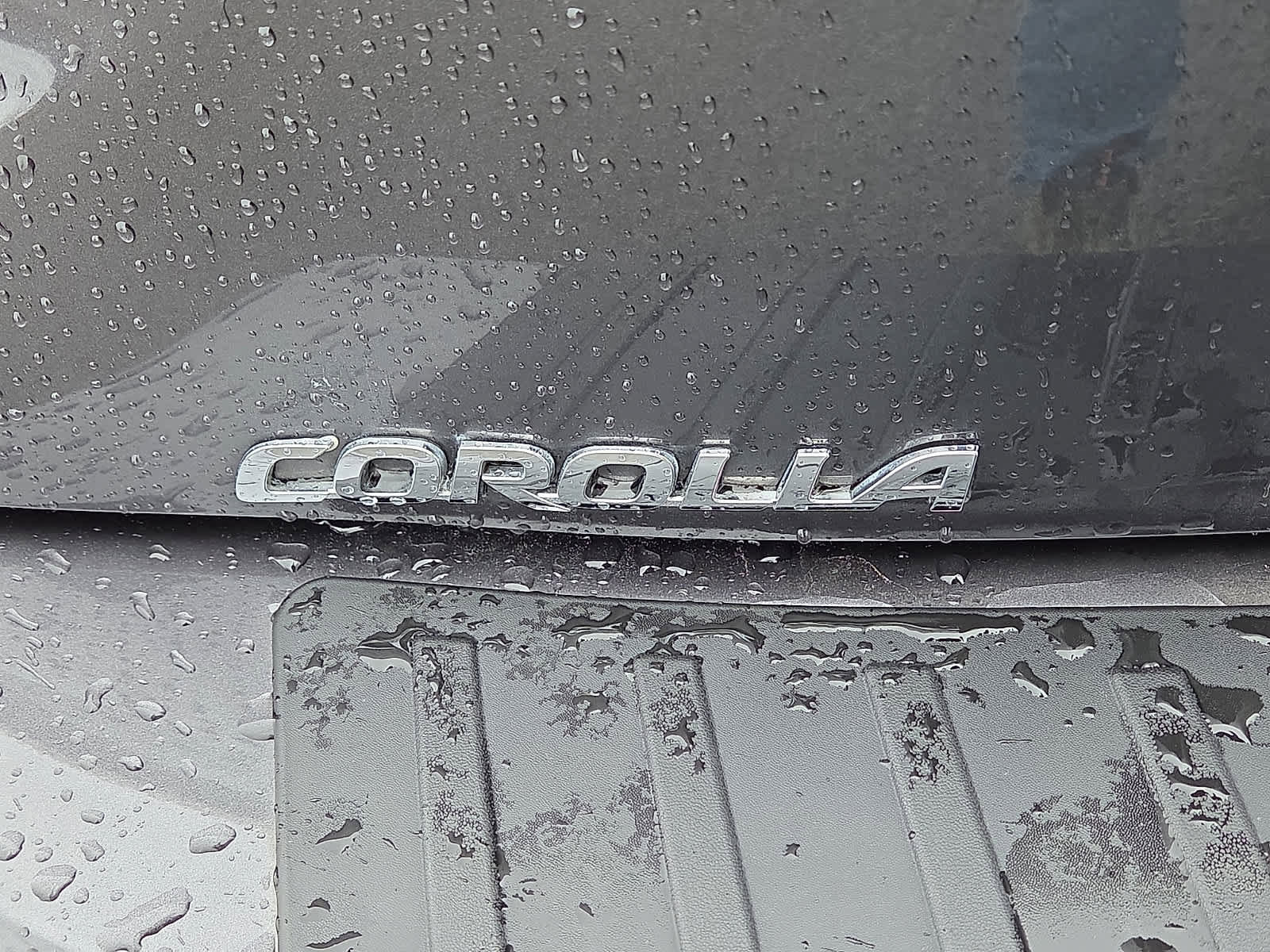 Used 2025 Toyota Corolla XSE image 30