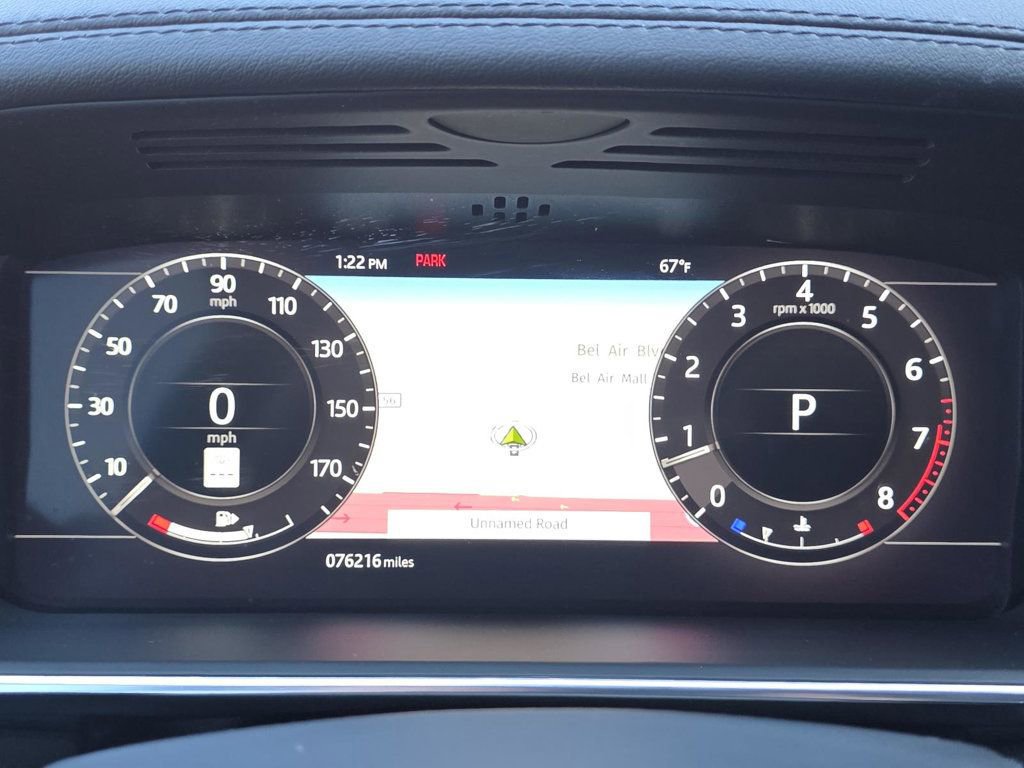 Used 2020 Land Rover Range Rover HSE image 37