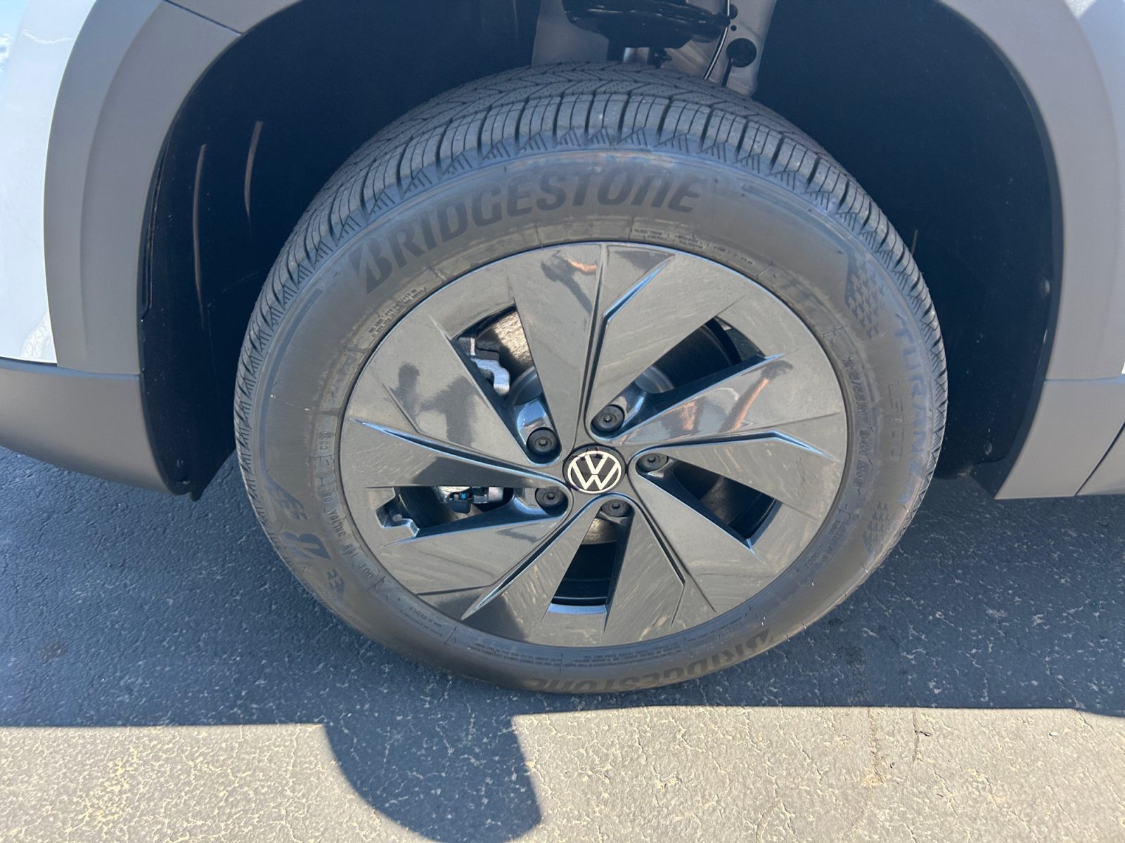 New 2026 Volkswagen Taos S FWD image 25