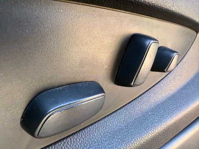 Used 2018 GMC Sierra 2500 SLT w/ Suspension Package, Off-Road image 16