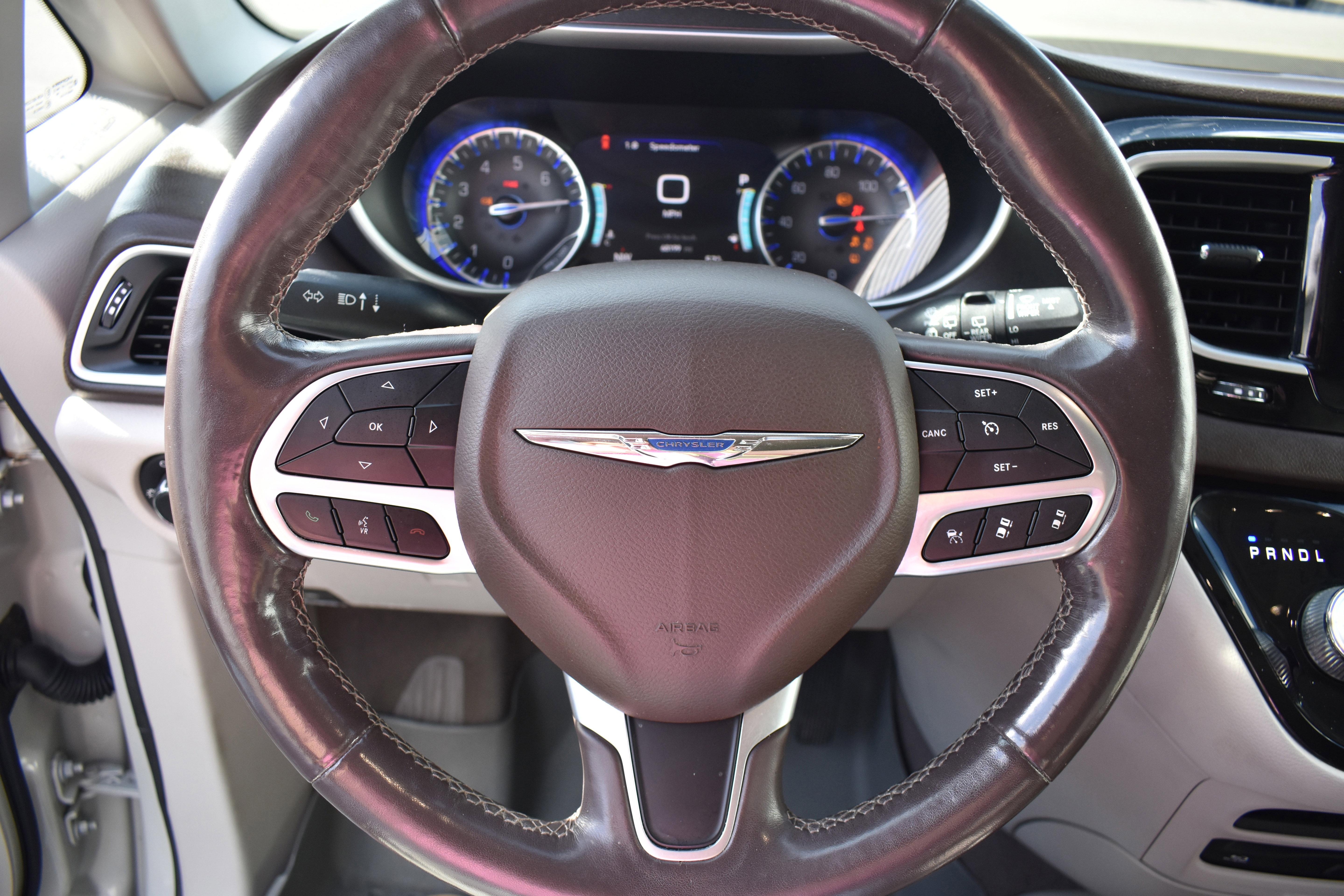 Used 2020 Chrysler Pacifica Touring-L Plus w/ Tire & Wheel Group image 13