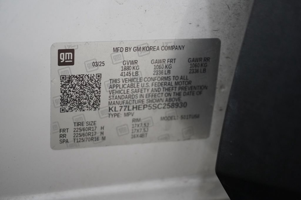 Used 2025 Chevrolet Trax LT FWD image 36