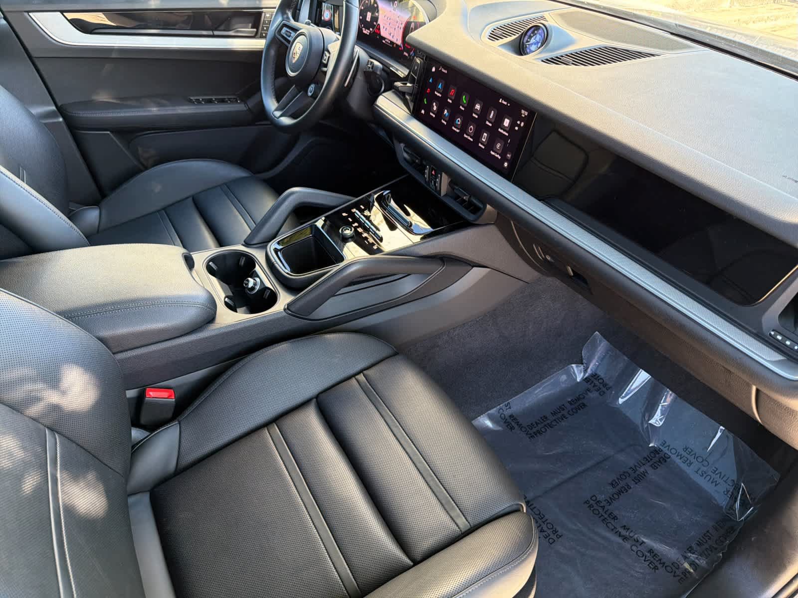 Used 2024 Porsche Cayenne S AWD/4WD image 17