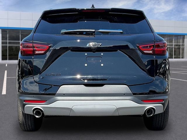 Used 2026 Chevrolet Blazer LT w/ Midnight/Sport Edition FWD image 4