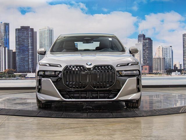 Used 2026 BMW 740i xDrive w/ Premium Package image 3