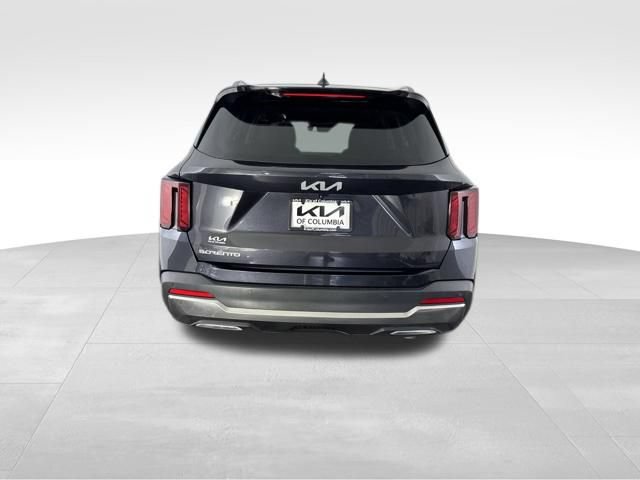 Certified 2025 Kia Sorento EX w/ Panoramic Sunroof Package FWD image 8