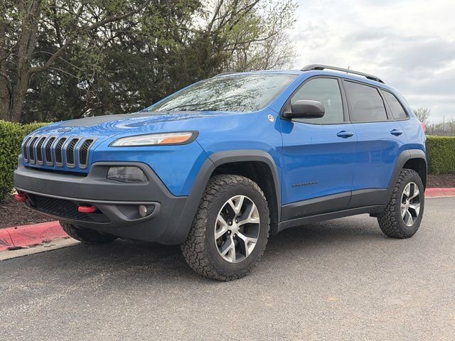 Used 2018 Jeep Cherokee Trailhawk image 9