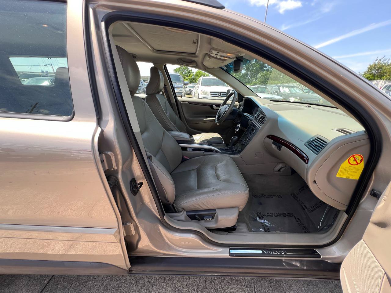 Used 2002 Volvo V70 Cross Country AWD/4WD image 30