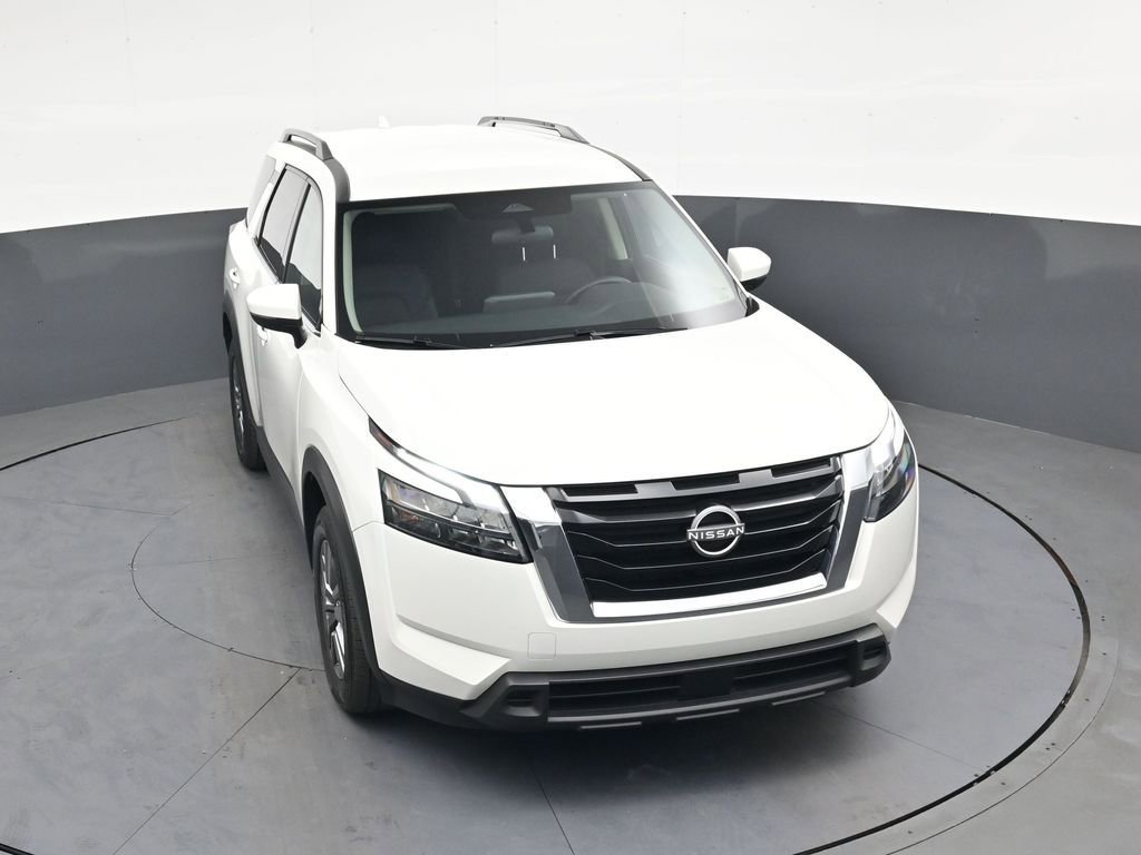 Used 2025 Nissan Pathfinder SV AWD/4WD image 40
