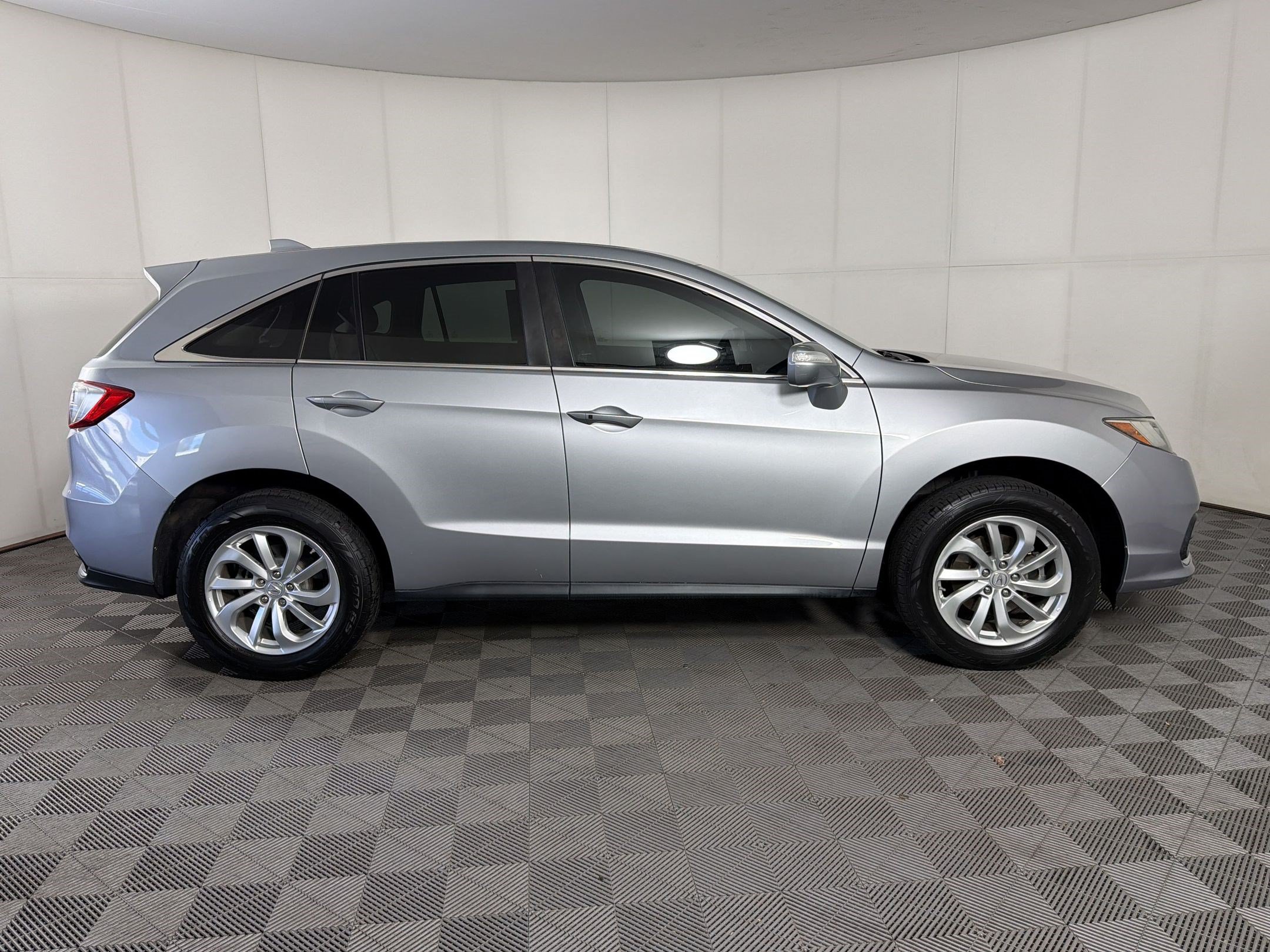 Used 2017 Acura RDX FWD w/ Technology Package image 8