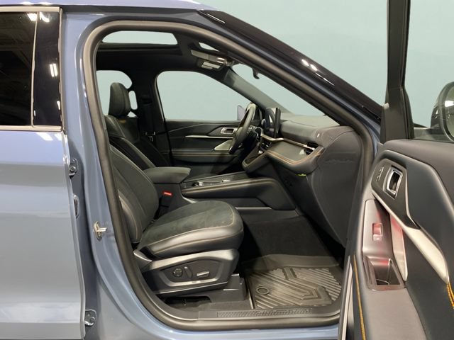 Used 2026 Ford Explorer Tremor AWD/4WD image 32