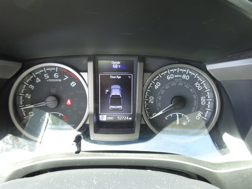 Used 2021 Toyota Tacoma SR5 RWD image 27