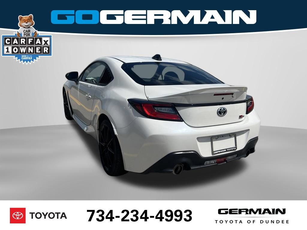 Used 2024 Toyota GR86 Premium RWD image 10