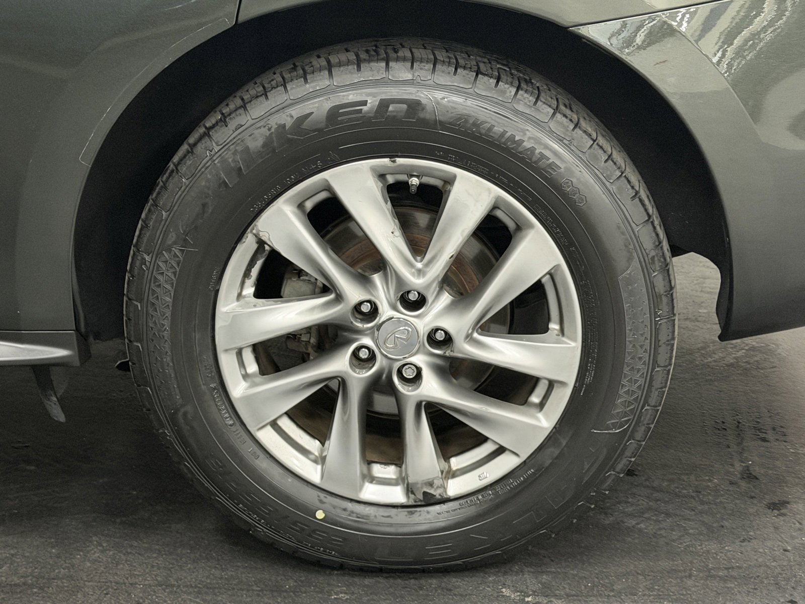 Used 2013 INFINITI JX35 Base w/ Premium Pkg image 16