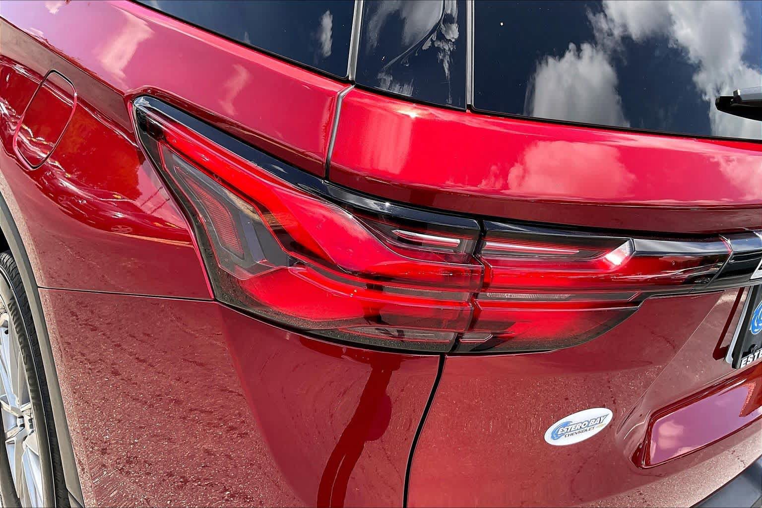 Used 2023 Chevrolet Traverse LT FWD image 29