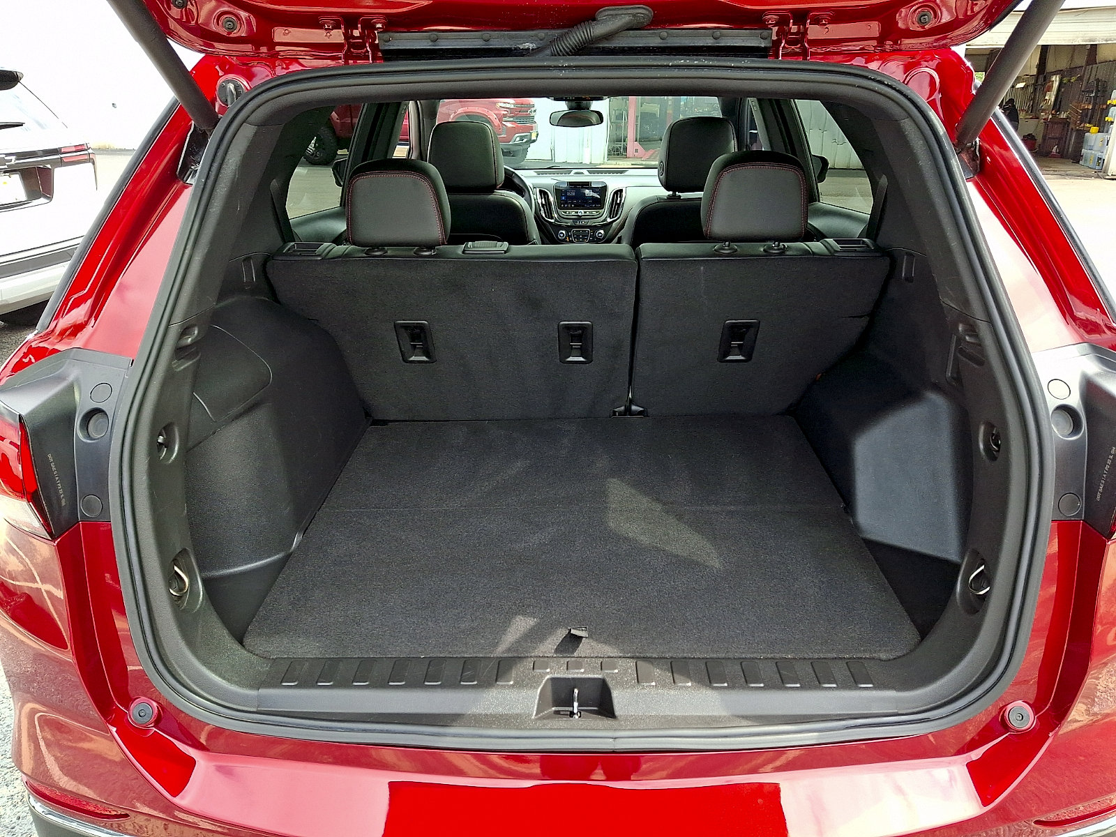 Certified 2023 Chevrolet Equinox RS w/ RS Leather Package AWD/4WD image 28