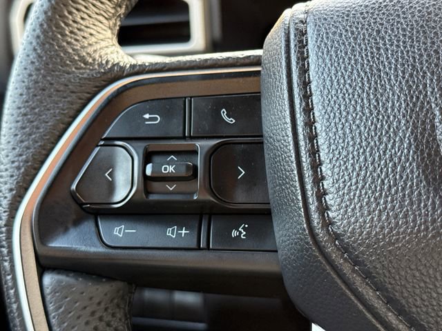 Used 2025 Toyota Tacoma TRD Sport AWD/4WD image 28
