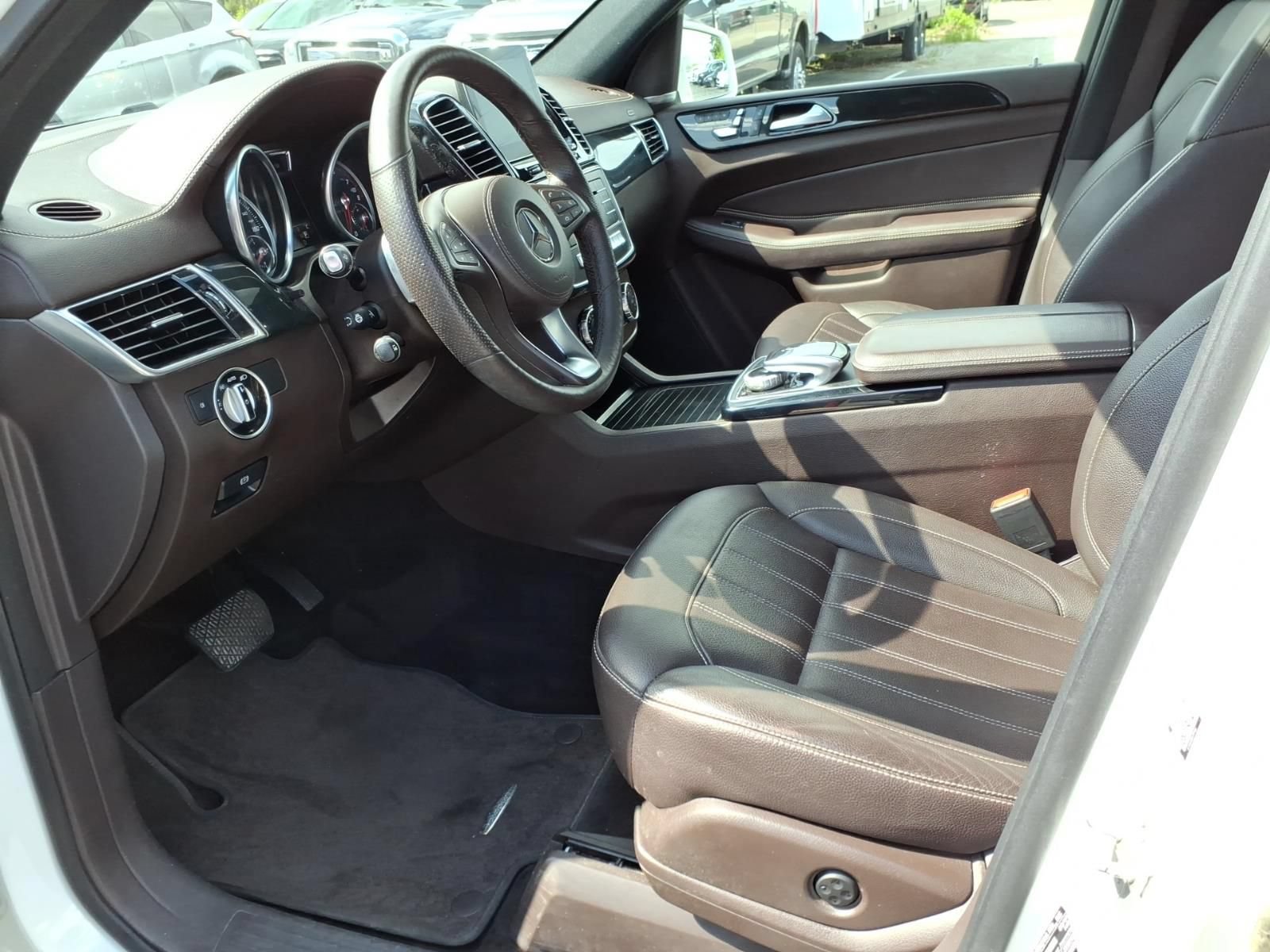 Used 2017 Mercedes-Benz GLS 450 4MATIC image 10