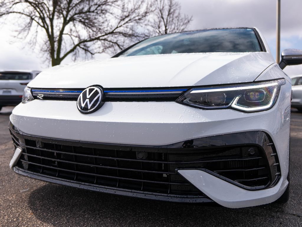 Used 2022 Volkswagen Golf R image 17