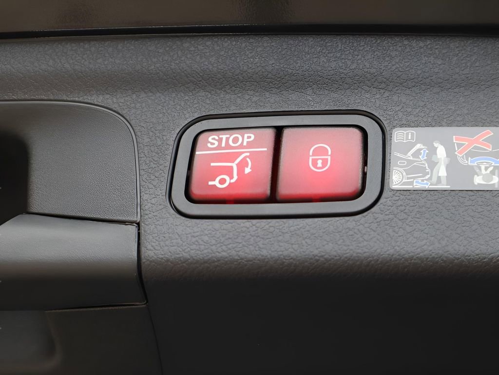 Certified 2025 Mercedes-Benz GLE 450 4MATIC image 18