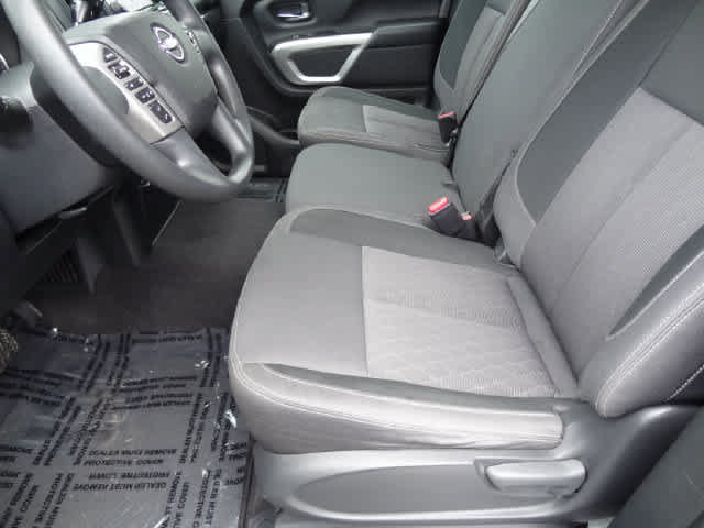 Used 2023 Nissan Titan SV AWD/4WD image 6