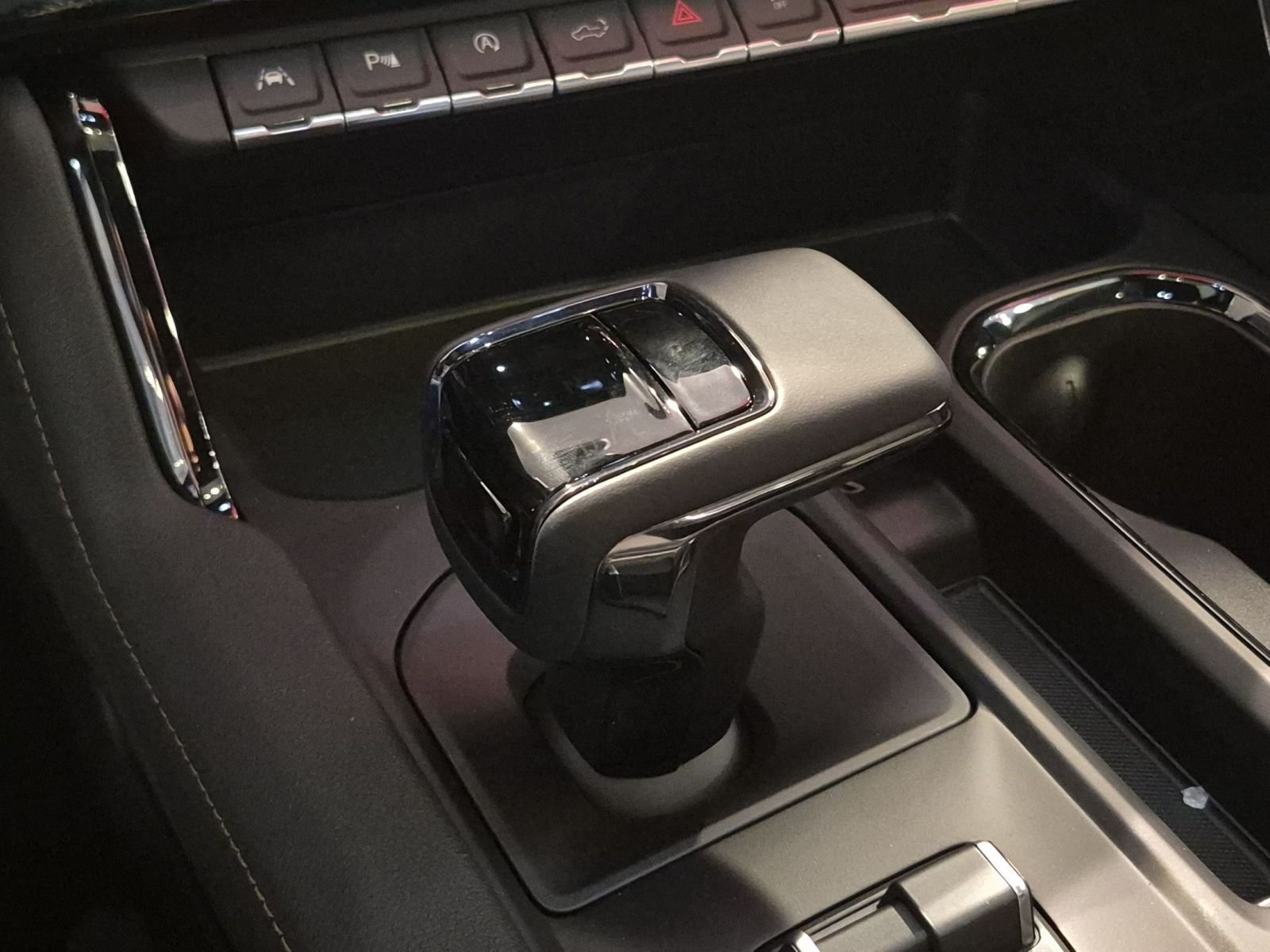 New 2026 GMC Sierra 1500 AT4 w/ AT4 Premium Package AWD/4WD image 9
