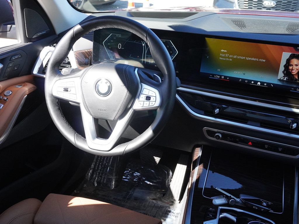 Used 2024 BMW X7 xDrive40i w/ Premium Package AWD/4WD image 42