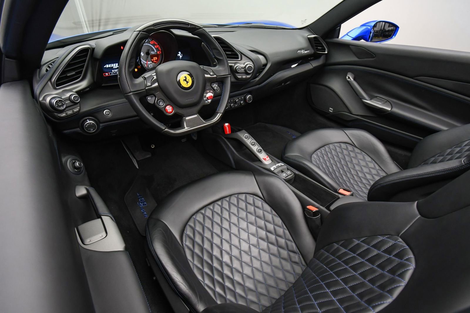Used 2018 Ferrari 488 Spider Blu Corsa image 11